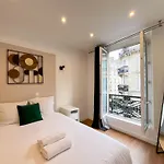 Apartment Urban Flat 18 - Charming 2bdr Parisian *
