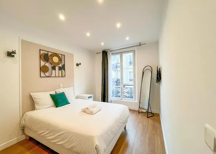 Urban Flat 18 - Charming 2bdr Parisian *