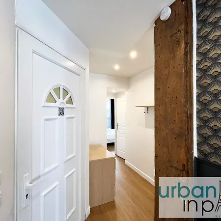 Urban Flat 18 - Charming 2bdr Parisian *
