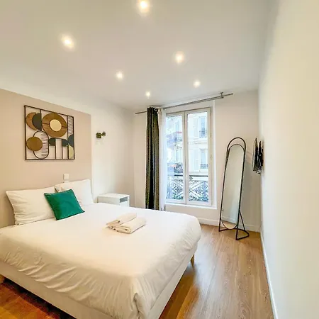 Urban Flat 18 - Charming 2bdr Parisian *