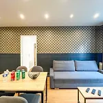 Urban Flat 18 - Charming 2bdr Parisian Appartement Paris
