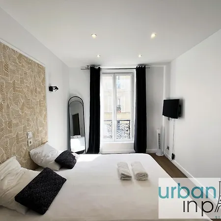 Urban Flat 18 - Charming 2bdr Parisian Apartment *