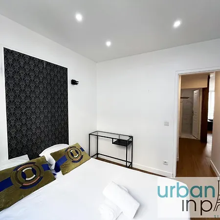 Urban Flat 18 - Charming 2bdr Parisian * Paris